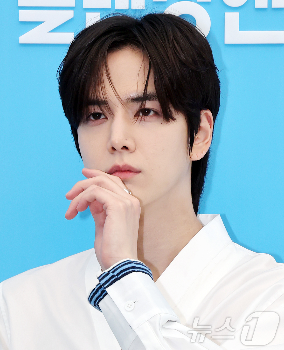 (서울=뉴스1) 김진환 기자 = 더보이즈 영훈이 19일 서울 성동구 LES601 성수에서 열린 센카 팝업 기념 포토행사에 참석해 포즈를 취하고 있다. 2026.5.19/뉴스1