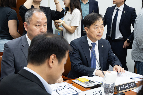 이형훈 보건복지부 2차관, 복지위 1소위 출석