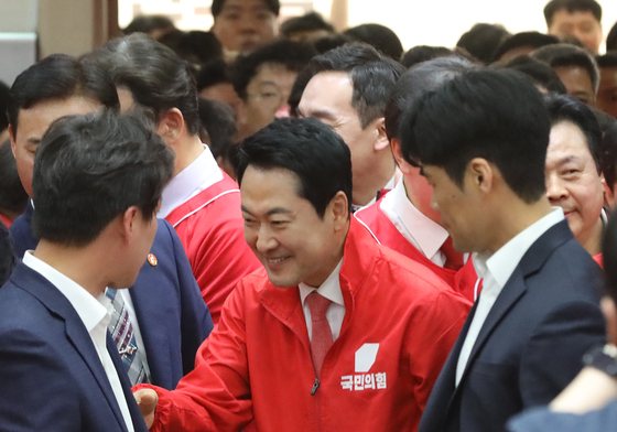 경남도당 찾은 장동혁 상임선거대책위원장