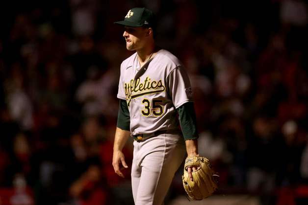 '노히트노런 눈앞이었는데'…MLB 투수 긴, 9회 끝내기포 허용