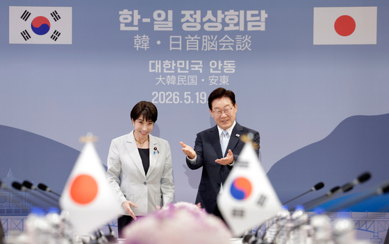 다카이치 日 총리 자리 권하는 이재명 대통령