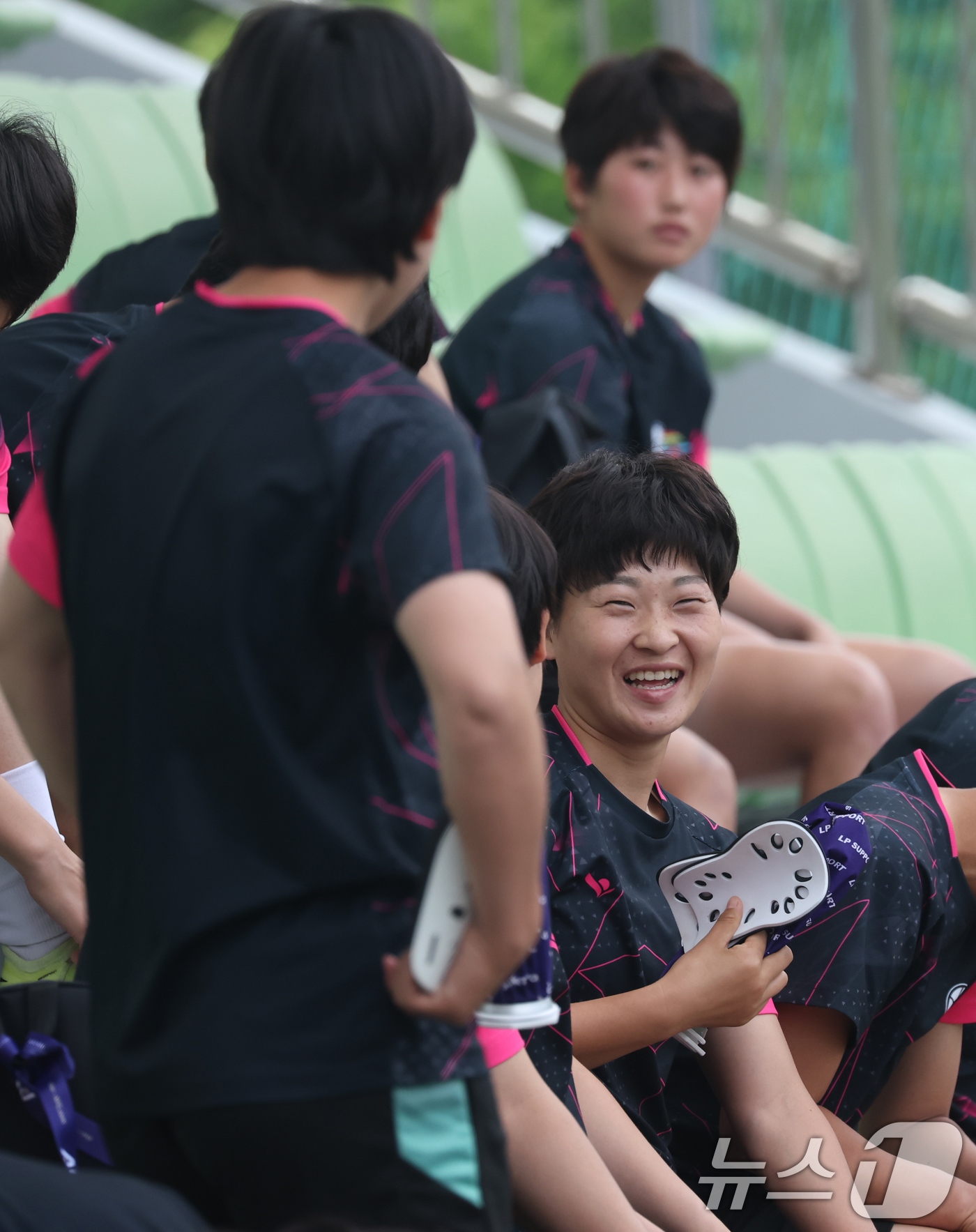 (수원=뉴스1) 김영운 기자 = 2025-26 아시아축구연맹(AFC) 여자챔피언스리그(AWCL) 4강전 수원FC위민과 내고향축구단의 경기를 하루 앞둔 19일 경기 수원시 팔달구 수 …