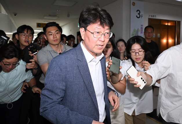 질문 받는 박정범 중노위 조정과장