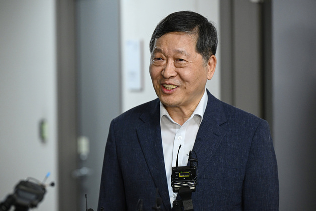 사후조정 2일차 회의 종료 후 발언하는 박수근 중노위원장