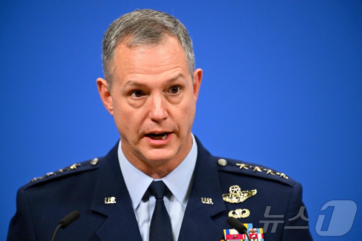 (브뤼셀 AFP=뉴스1) 윤다정 기자 = 알렉서스 그린케비치 북대서양조약기구(NATO·나토) 유럽연합군 최고사령관(미 공군 대장)이 19일(현지시간) 벨기에 브뤼셀 나토 본부에서 …