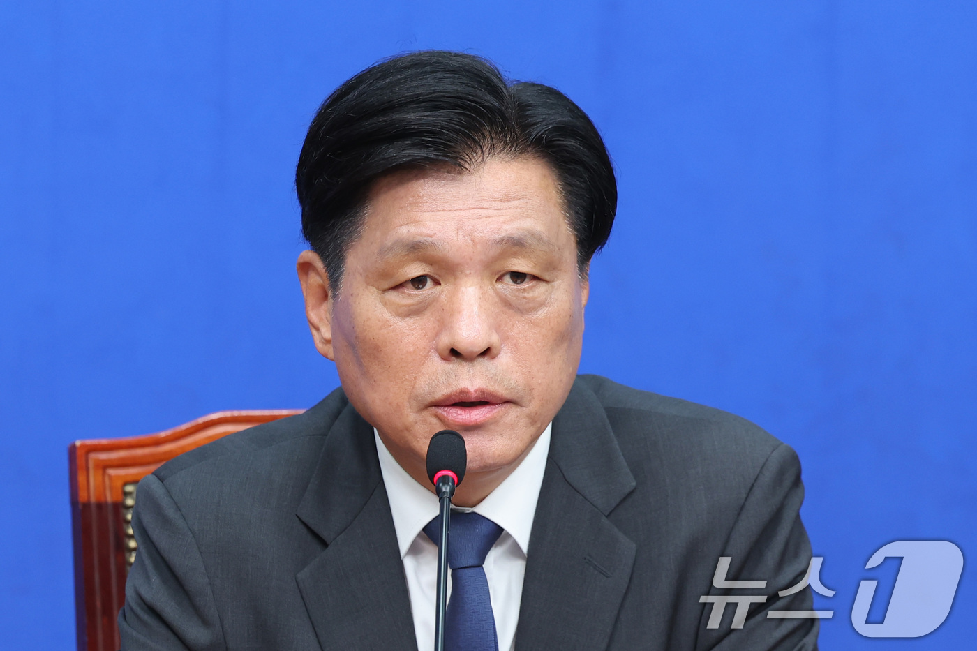 (서울=뉴스1) 신웅수 기자 = 더불어민주당 총괄선대본부장을 맡은 조승래 사무총장이 20일 서울 여의도 국회에서 기자간담회를 하고 있다. 2026.5.20/뉴스1