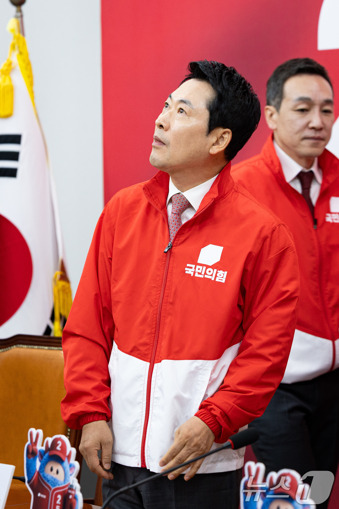 (서울=뉴스1) 유승관 기자 = 장동혁 국민의힘 대표를 비롯한 선대위원들이 20일 서울 여의도 국회에서 열린 중앙선거대책위원회의에 참석하고 있다. 2026.5.20/뉴스1
