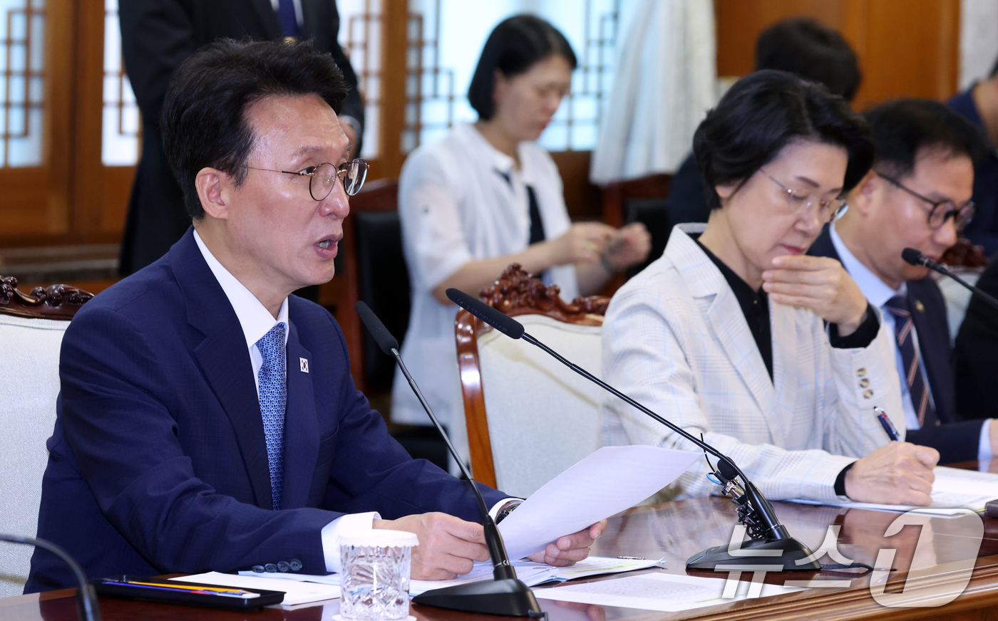 (서울=뉴스1) 김명섭 기자 = 김민석 국무총리가 20일 오전 서울 종로구 세종대로 정부서울청사에서 열린 공명선거 관계장관회의에서 모두 발언을 하고 있다. 2026.5.20/뉴스1 …