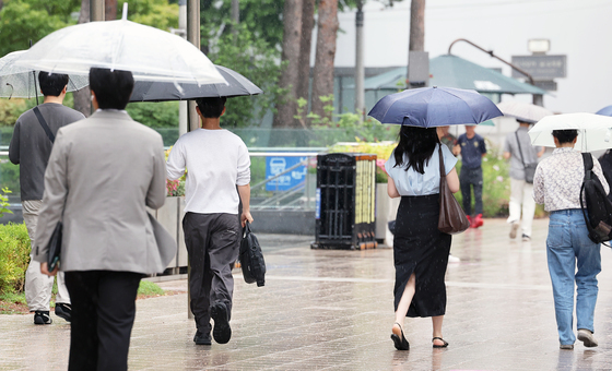 '우산 필수' 출근길