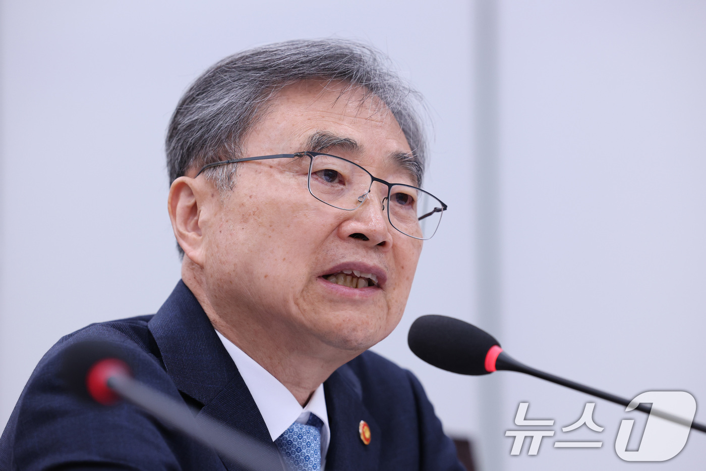 (서울=뉴스1) 신웅수 기자 = 조현 외교부 장관이 20일 서울 여의도 국회 외교통일위원회에서 열린 나무호 사건 현안질의에서 의원 질의에 답변하고 있다. 2026.5.20/뉴스1