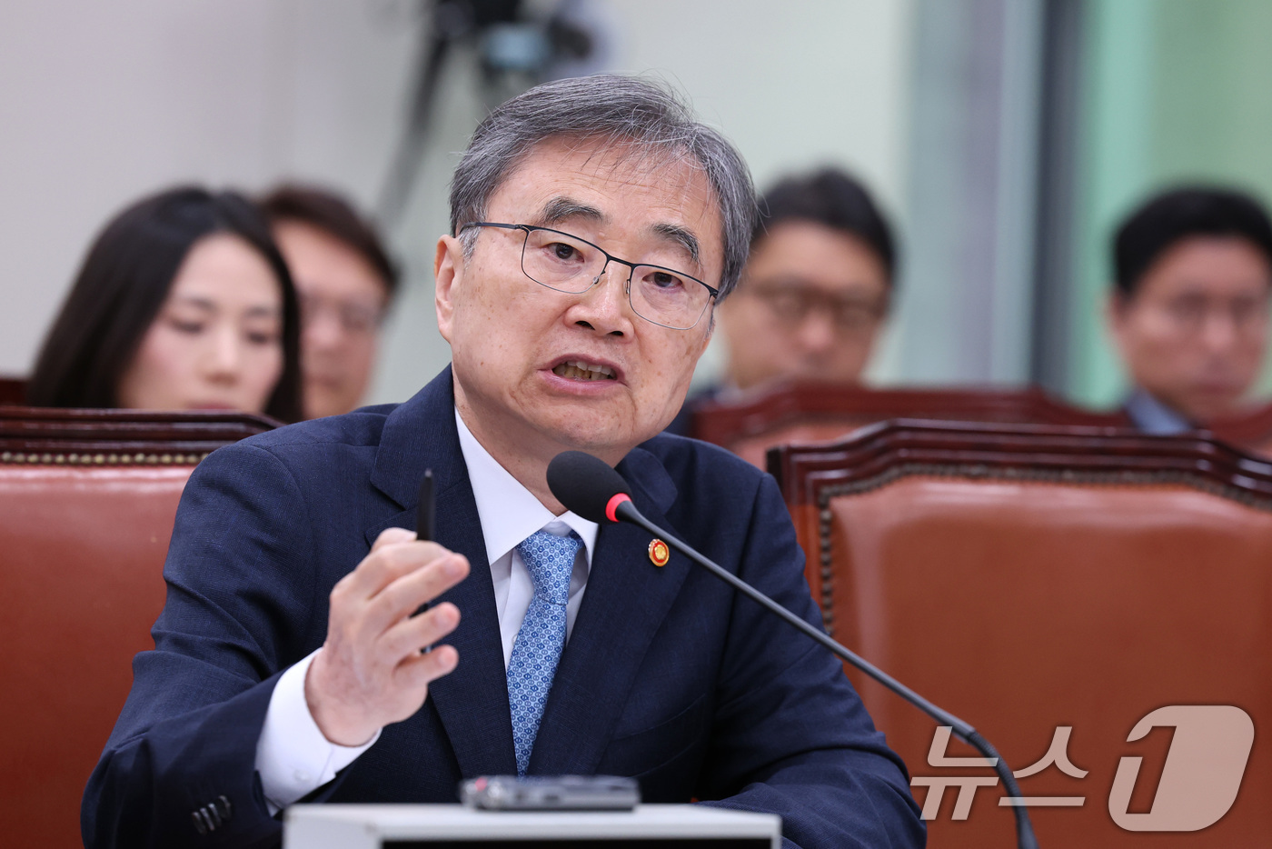 (서울=뉴스1) 신웅수 기자 = 조현 외교부 장관이 20일 서울 여의도 국회 외교통일위원회에서 열린 나무호 사건 현안질의에서 의원 질의에 답변하고 있다. 2026.5.20/뉴스1