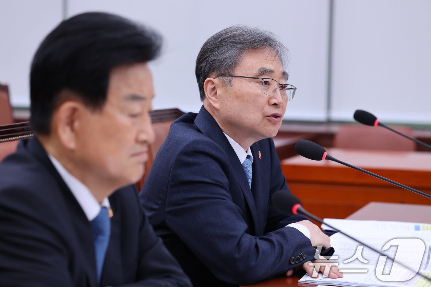 (서울=뉴스1) 신웅수 기자 = 조현 외교부 장관이 20일 서울 여의도 국회 외교통일위원회에서 열린 나무호 사건 현안질의에서 의원 질의에 답변하고 있다. 2026.5.20/뉴스1