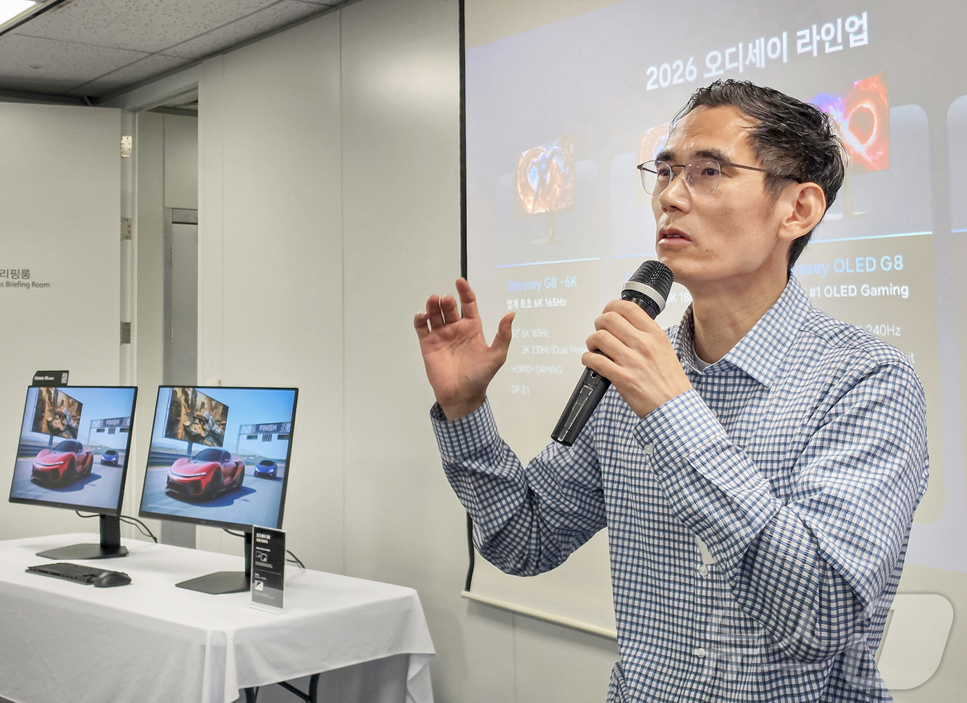 (서울=뉴스1) = 삼성전자가 게이밍 모니터 업계 최초로 6K 초고해상도를 지원하는 '오디세이 G8'을 포함해 2026년형 오디세이 게이밍 모니터 신제품 4종을 출시한다고 20일 …