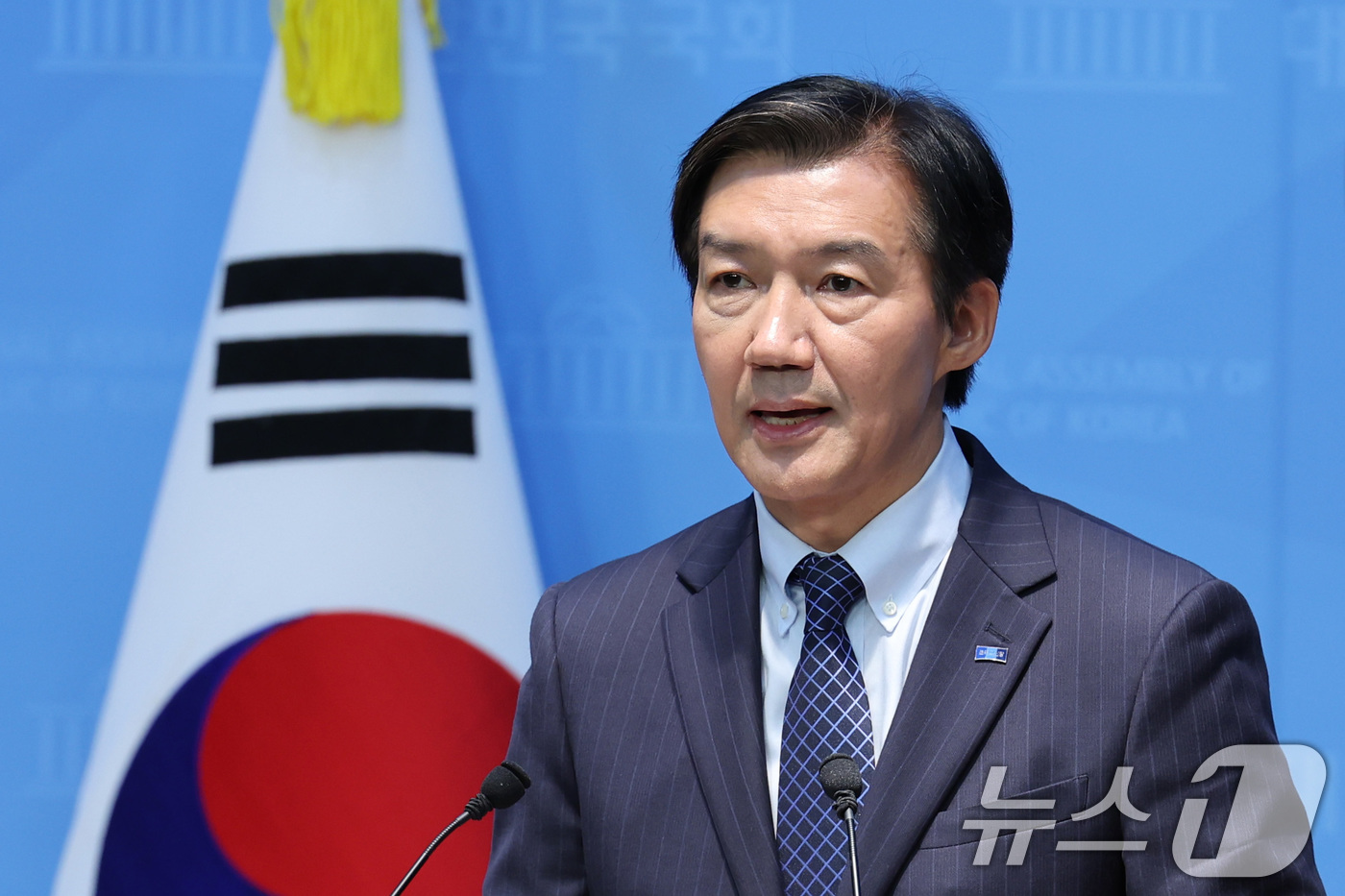(서울=뉴스1) 신웅수 기자 = 조국 조국혁신당 대표가 20일 서울 여의도 국회 소통관에서 6.3 지방선거 관련 기자회견을 하고 있다. 2026.5.20/뉴스1