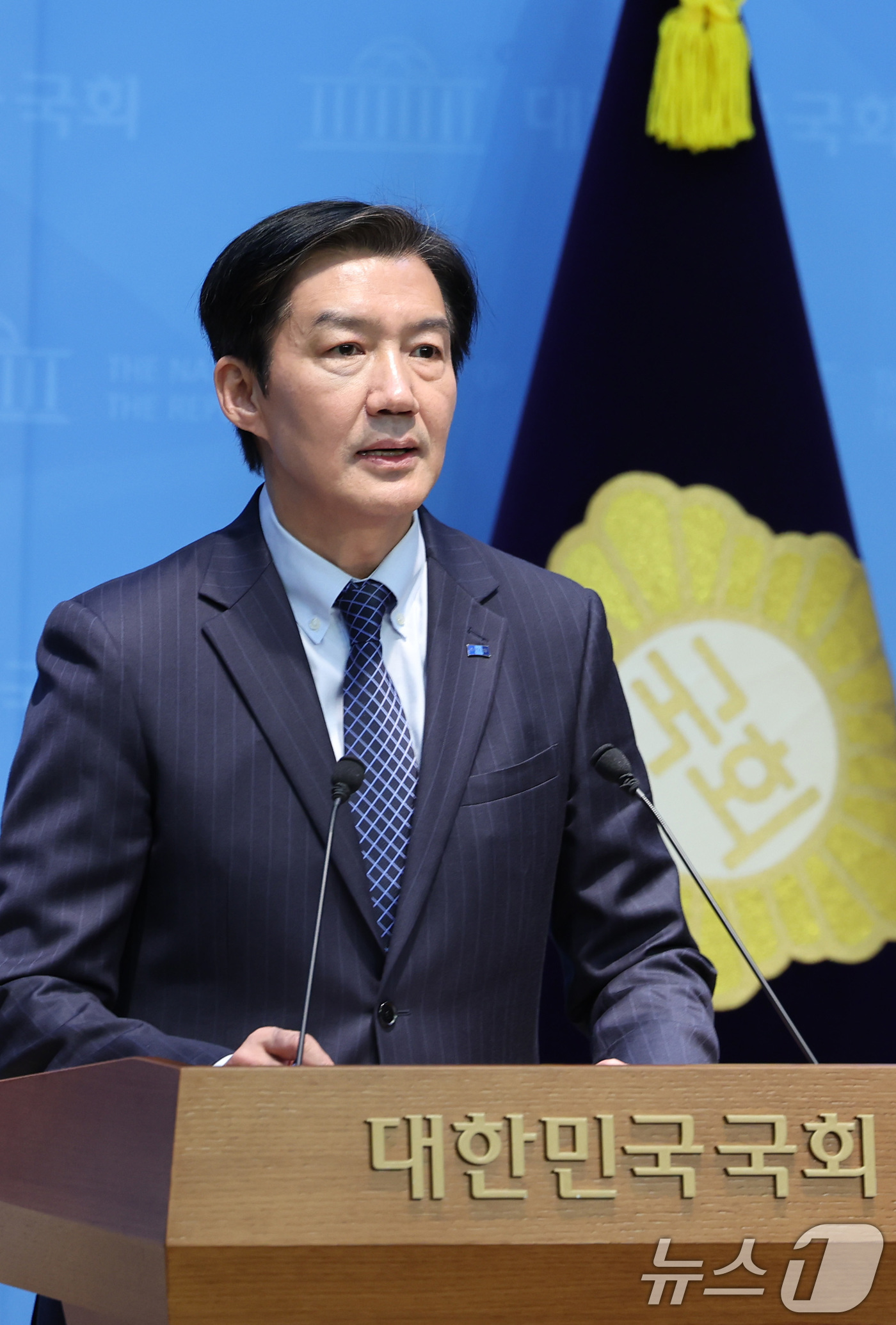 (서울=뉴스1) 신웅수 기자 = 조국 조국혁신당 대표가 20일 서울 여의도 국회 소통관에서 6.3 지방선거 관련 기자회견을 하고 있다. 2026.5.20/뉴스1