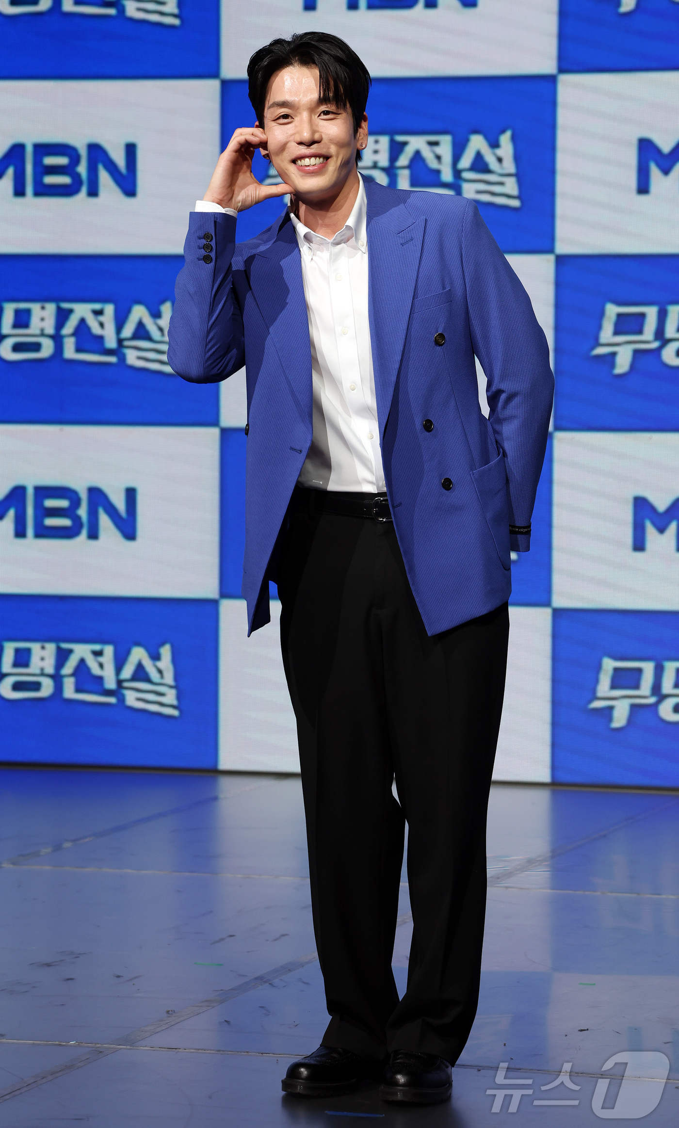 (서울=뉴스1) 김진환 기자 = MBN 트롯 오디션 ‘무명전설-트롯 사내들의 서열전쟁’에서 TOP6을 차지한 2AM 출신 가수 이창민이 20일 서울 마포구 쇼킹케이팝센터에서 열린 …