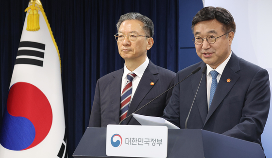 윤호중, '기업과 고용주, 노동자들의 투표권 보장을 위해 적극 협조'