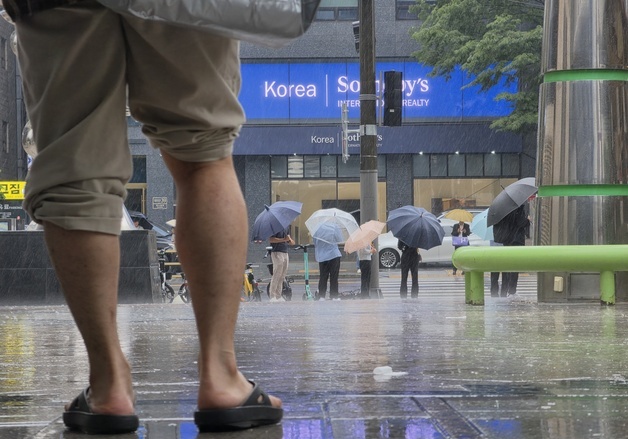 벌써 100㎜ 넘게 왔는데 최대 120㎜ 더…곳곳 집중호우 계속(종합)