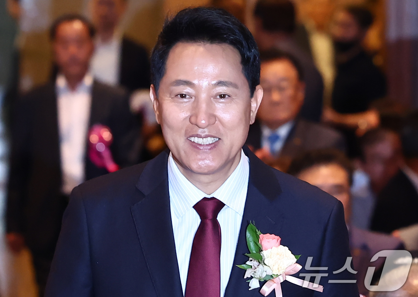 (서울=뉴스1) 김민지 기자 = 오세훈 국민의힘 서울시장 후보가 20일 서울 송파구 교통회관에서 열린 서울시 개인택시운송사업조합 제56주년 창립기념식에 참석하고 있다. 2026.5 …