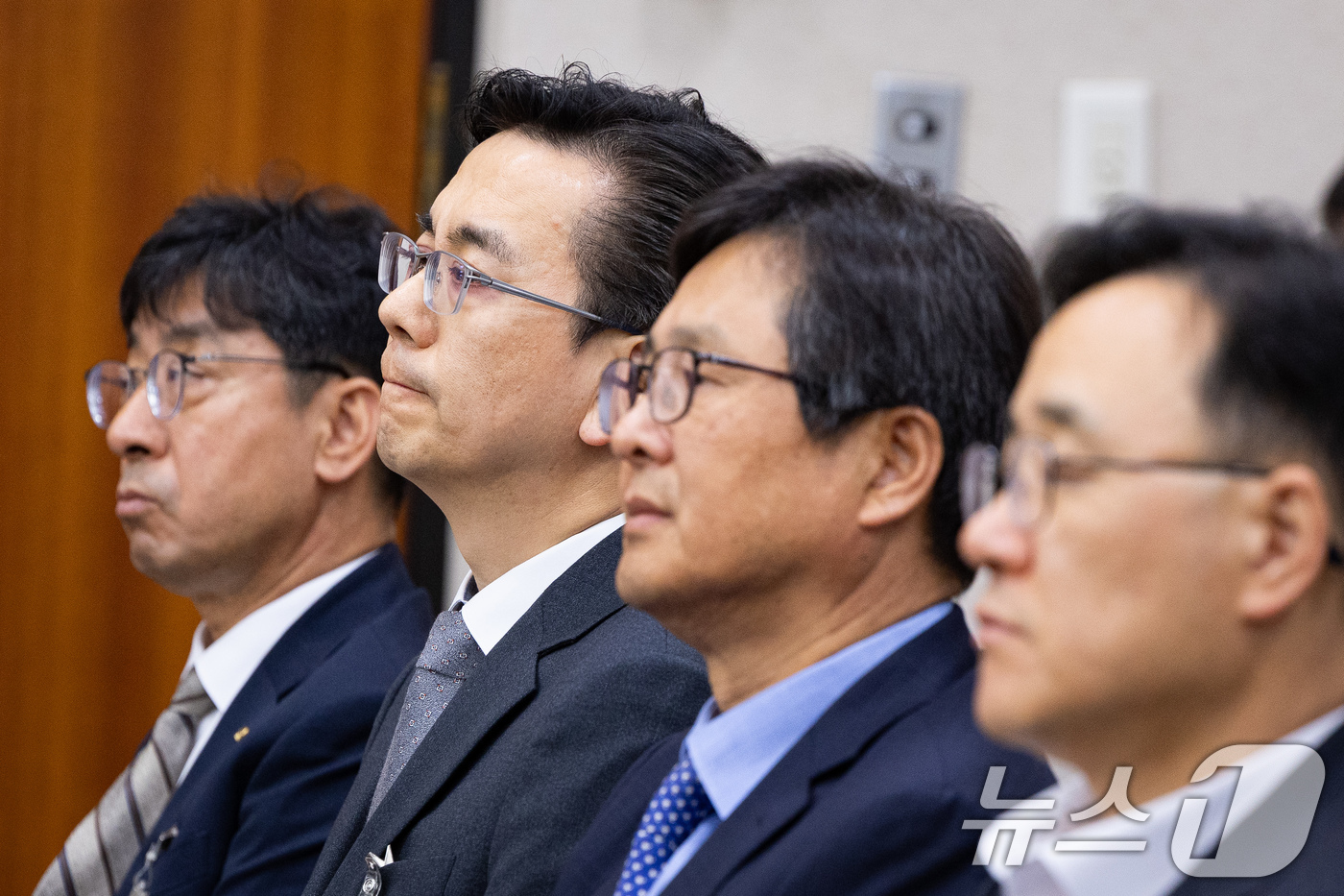 (서울=뉴스1) 유승관 기자 = 이한우 현대건설 대표이사가 20일 서울 여의도 국회에서 열린 제435회 국회(임시회) 국토교통위원회 제2차 전체회의 GTX-A 삼성역 구간 철근 누 …