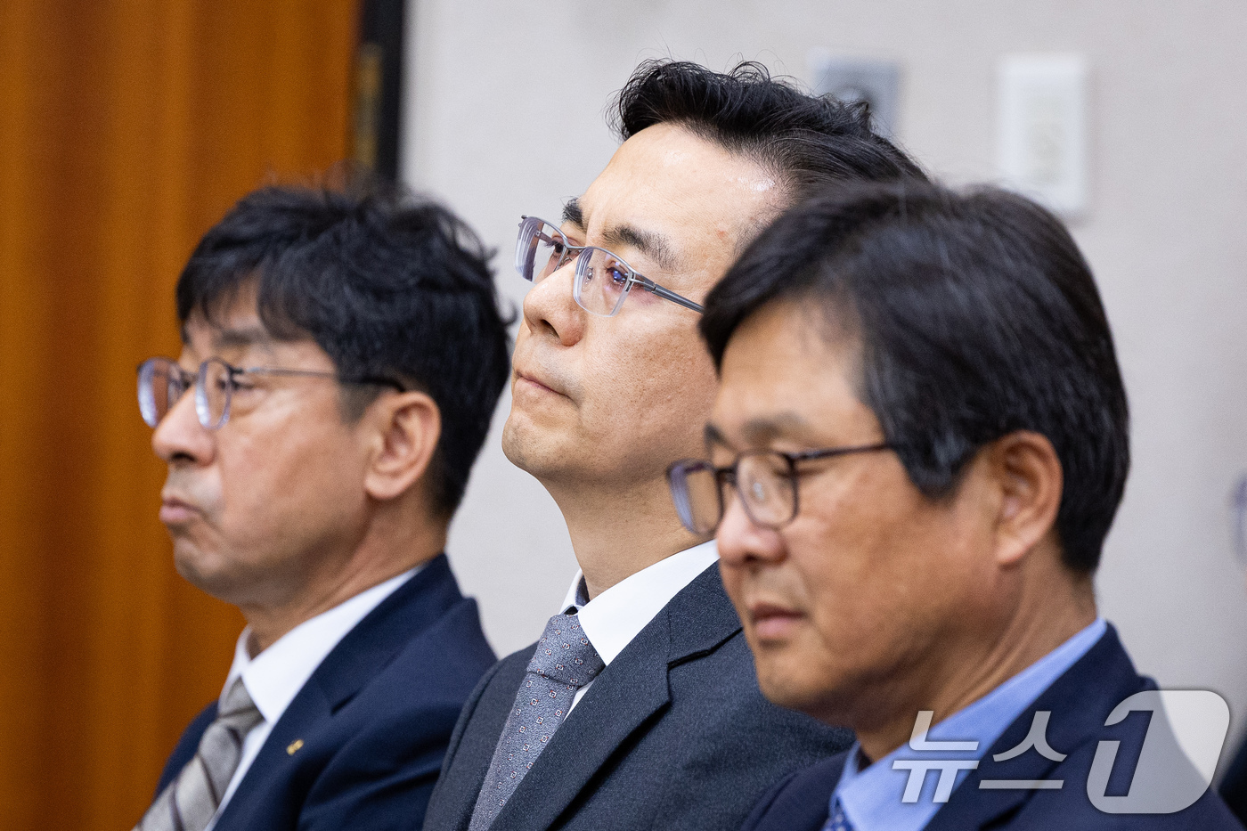 (서울=뉴스1) 유승관 기자 = 이한우 현대건설 대표이사가 20일 서울 여의도 국회에서 열린 제435회 국회(임시회) 국토교통위원회 제2차 전체회의 GTX-A 삼성역 구간 철근 누 …