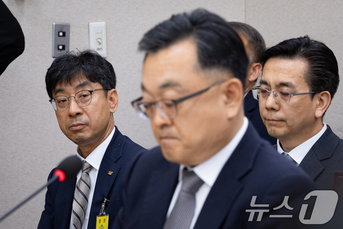 (서울=뉴스1) 유승관 기자 = 이안호 국가철도공단이사장 직무대행이 20일 서울 여의도 국회에서 열린 제435회 국회(임시회) 국토교통위원회 제2차 전체회의 GTX-A 삼성역 구간 …