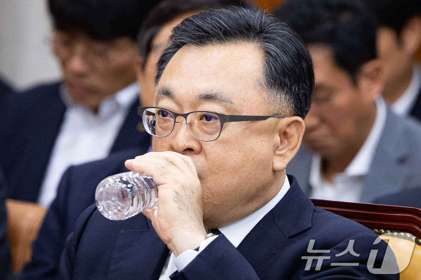 (서울=뉴스1) 유승관 기자 = 김성보 서울특별시장 권한대행이 20일 서울 여의도 국회에서 열린 제435회 국회(임시회) 국토교통위원회 제2차 전체회의 GTX-A 삼성역 구간 철근 …