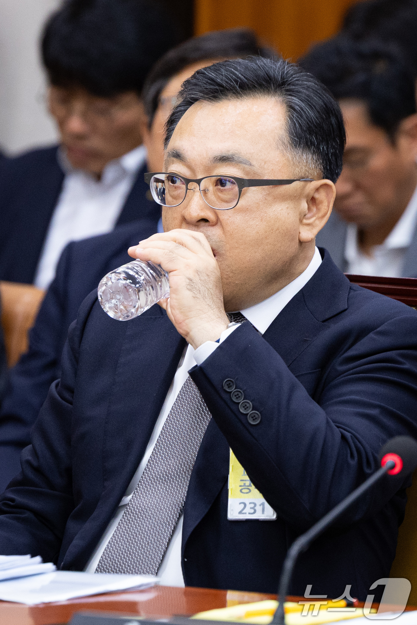 (서울=뉴스1) 유승관 기자 = 김성보 서울특별시장 권한대행이 20일 서울 여의도 국회에서 열린 제435회 국회(임시회) 국토교통위원회 제2차 전체회의 GTX-A 삼성역 구간 철근 …