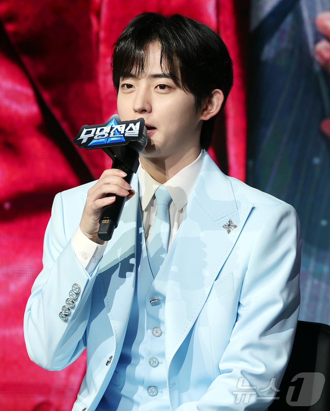 (서울=뉴스1) 김진환 기자 = MBN 트롯 오디션 ‘무명전설-트롯 사내들의 서열전쟁’ TOP2를 차지한 가수 하루가 20일 서울 마포구 쇼킹케이팝센터에서 열린 톱7 기자간담회에 …