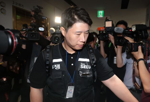 삼성전자 노조 물품, 최승호 위원장 장인 업체서 발주 '특혜' 논란