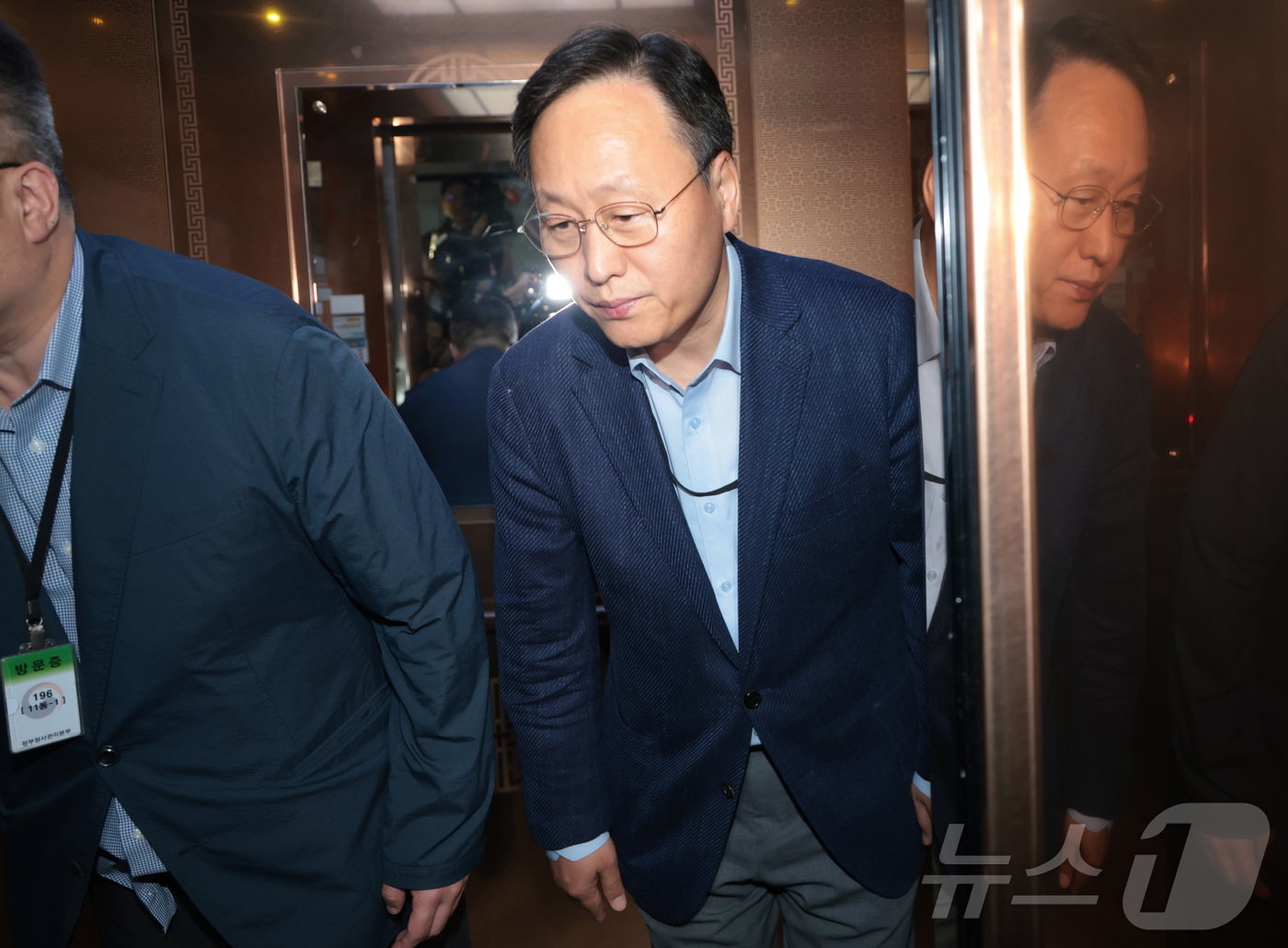 (세종=뉴스1) 김기남 기자 = 여명구(디바이스솔루션·반도체 사업 담당 피플팀장) 삼성전자 사측 대표교섭위원이 20일 정부세종청사 중앙노동위원회에서 노·사협상 결렬에 따른 입장을 …