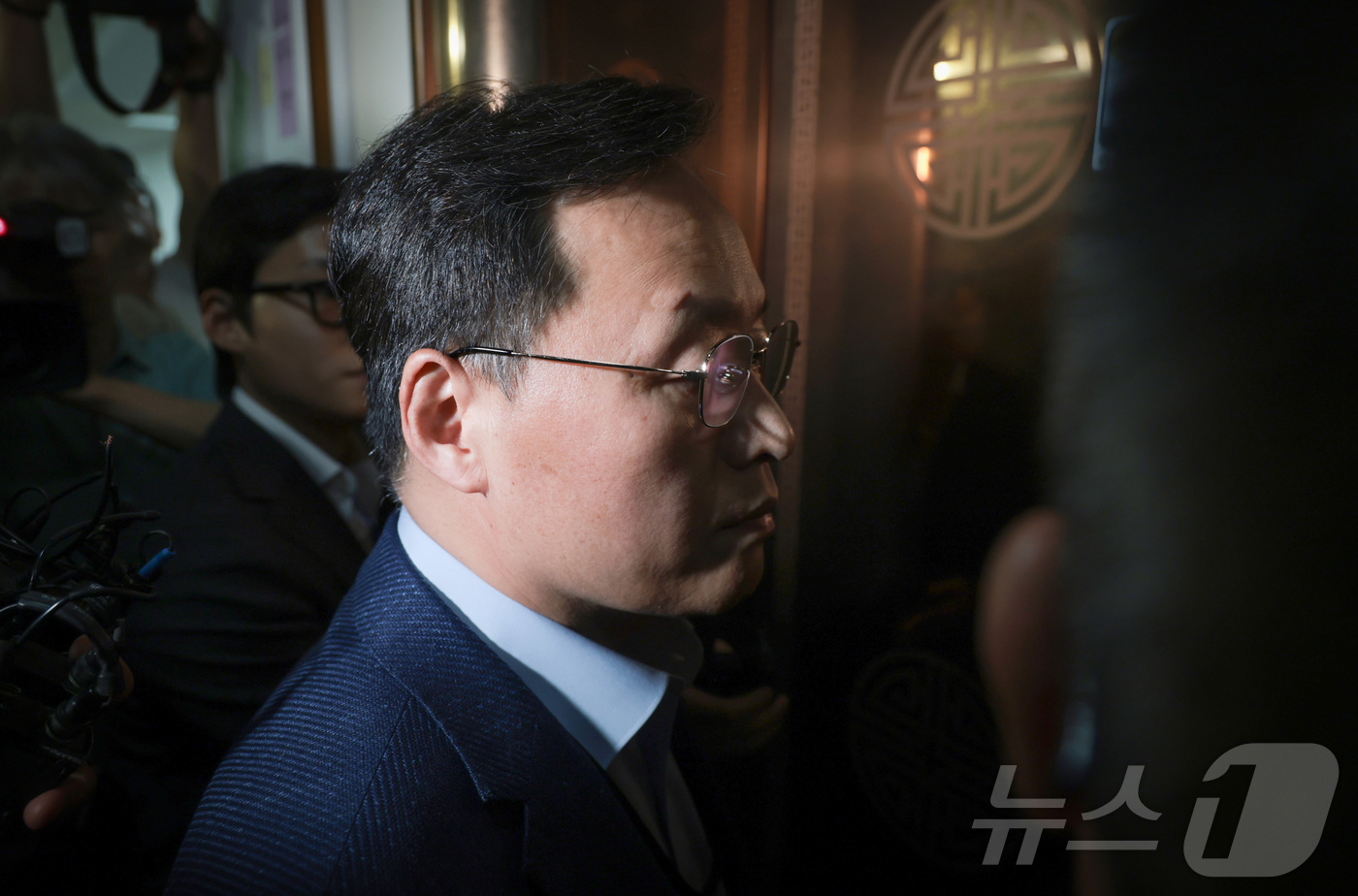 (세종=뉴스1) 김기남 기자 = 여명구(디바이스솔루션·반도체 사업 담당 피플팀장) 삼성전자 사측 대표교섭위원이 20일 정부세종청사 중앙노동위원회에서 노·사협상 결렬에 따른 입장을 …