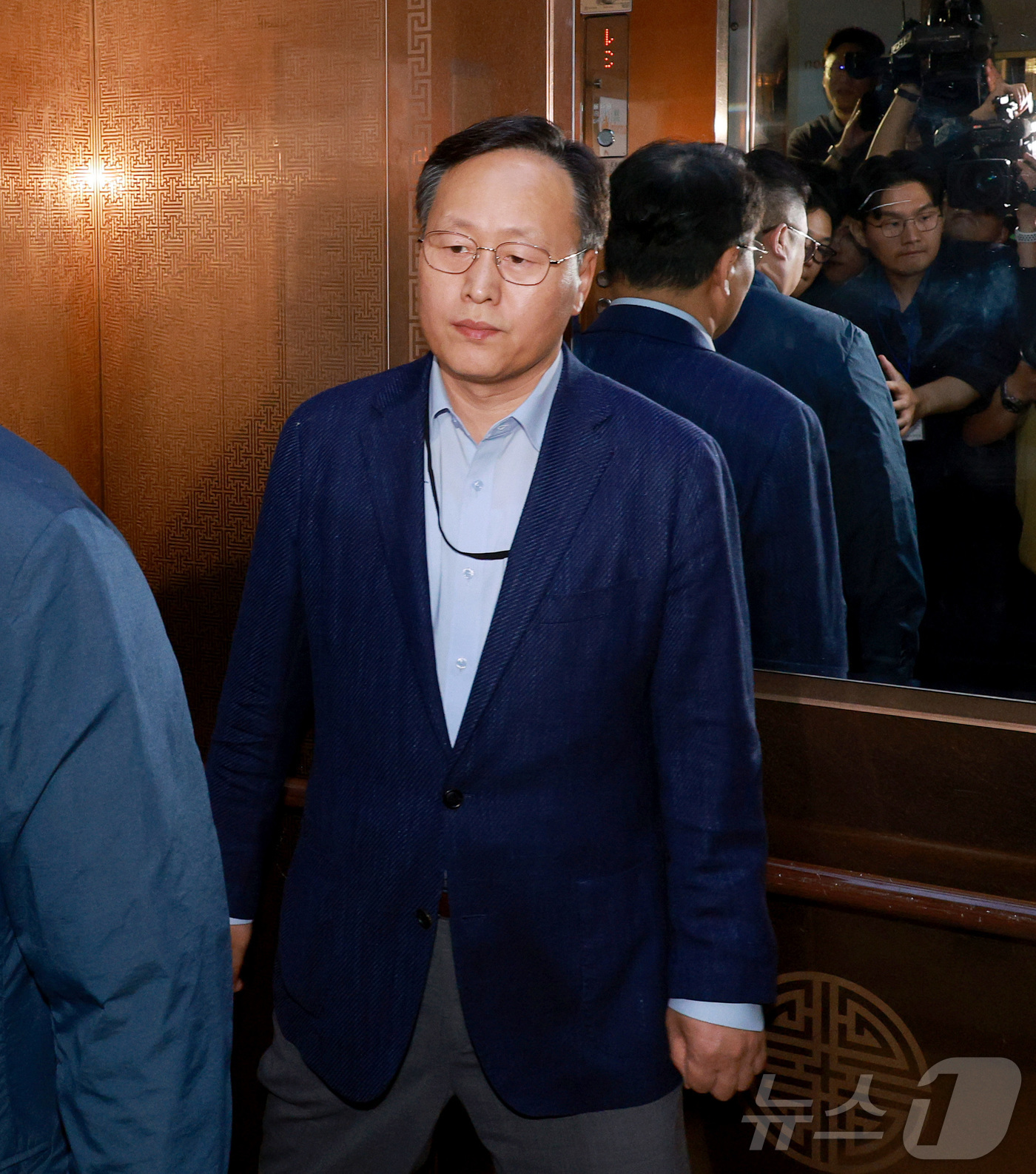 (세종=뉴스1) 김기남 기자 = 여명구(디바이스솔루션·반도체 사업 담당 피플팀장) 삼성전자 사측 대표교섭위원이 20일 정부세종청사 중앙노동위원회에서 노·사협상 결렬에 따른 입장을 …