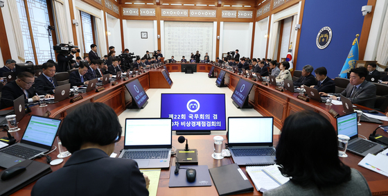 박홍근 "첫 추경으로 성장률 1.7% 견인…내년 예산 총지출 8.1% 확대"