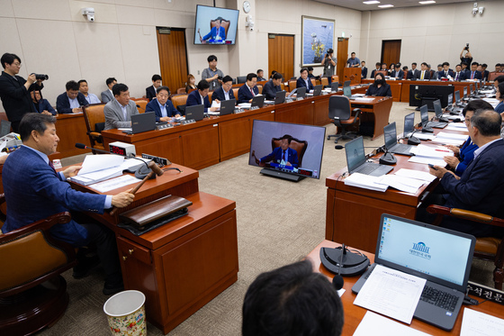 산업통상자원중소벤처기업위원회 전체회의