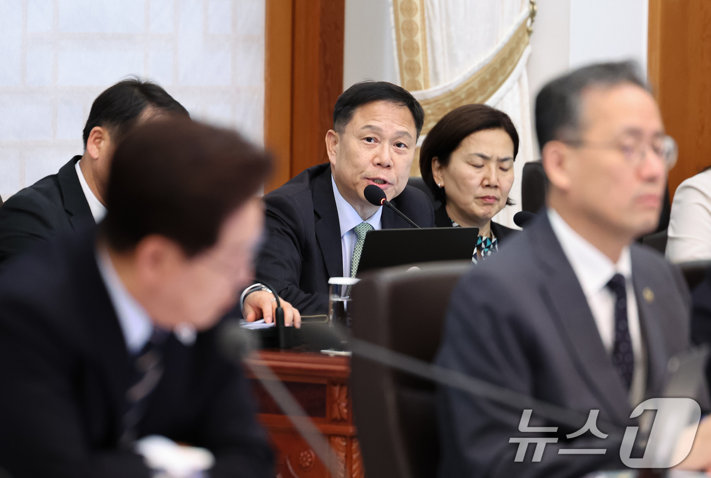 (서울=뉴스1) 허경 기자 = 임웅순 국가안보실 제2차장이 20일 청와대에서 열린 제22회 국무회의 겸 제9차 비상경제점검회의에서 발언을 하고 있다. 2026.5.20/뉴스1