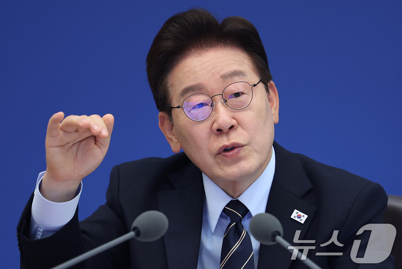 (서울=뉴스1) 허경 기자 = 이재명 대통령이 20일 청와대에서 열린 제22회 국무회의 겸 제9차 비상경제점검회의에서 발언을 하고 있다. 2026.5.20/뉴스1