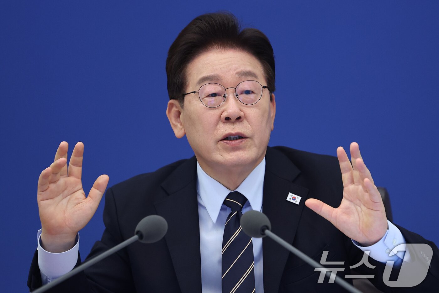 본문 이미지 - 이재명 대통령이 지난 20일 청와대에서 열린 제22회 국무회의 겸 제9차 비상경제점검회의에서 발언을 하고 있다. 2026.5.20 ⓒ 뉴스1 허경 기자
