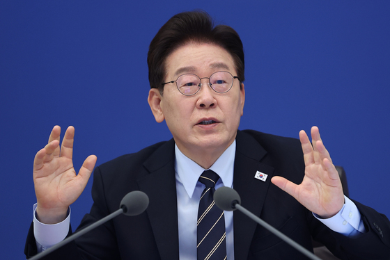 李대통령 "수학여행 안전 책임 왜 교사에 떠넘기나…지침 만들라"