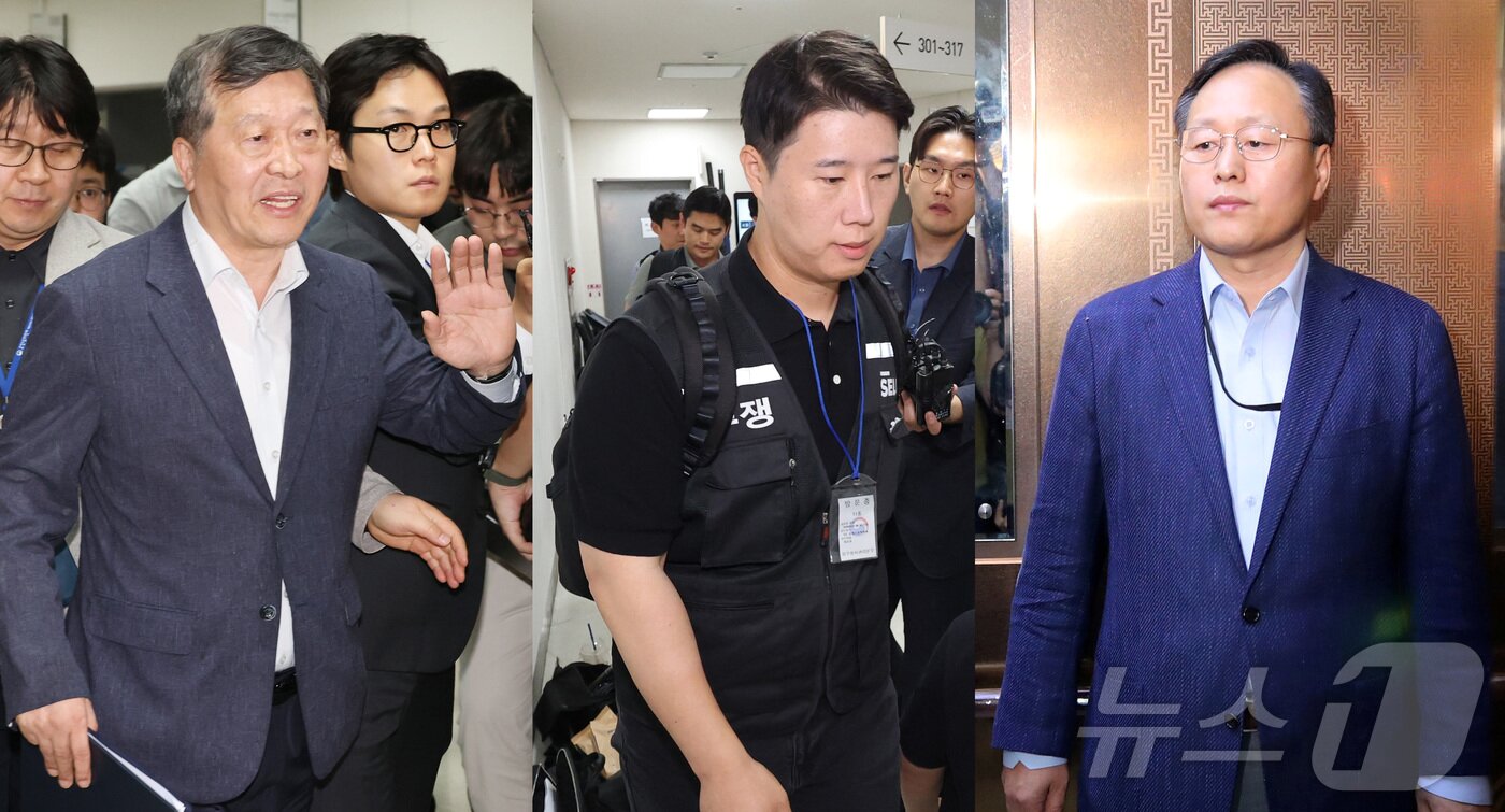 본문 이미지 - 박수근 중노위원장,최승호 삼성그룹 초기업노동조합 삼성전자지부 위원장, 여명구 삼성전자 사측 대표교섭위원이 총파업 예고시점을 하루 앞둔 20일 정부세종청사 중앙노동위원회에서 열린 사후조정 회의를 마친 뒤 협상 결렬 후 퇴장하고 있다. 2026.5.20 ⓒ 뉴스1 김기남 기자