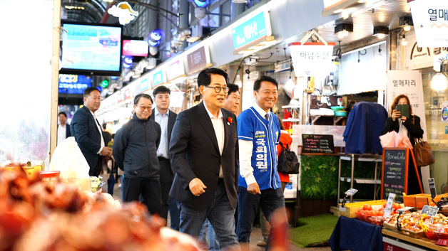 이광재, 출근길 인사로 선거운동 시작…중진 박지원 '지원사격'