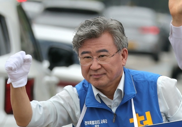 지지 호소하는 천호성 후보