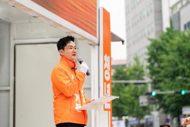 출근길 시민 만난 개혁신당 후보들…부산 곳곳서 유세 돌입