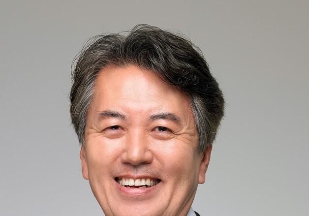 AI 시대 '인간은 무엇으로 인간인가'…정용화 GIST 대외부총장 '라스트 휴먼' 출간