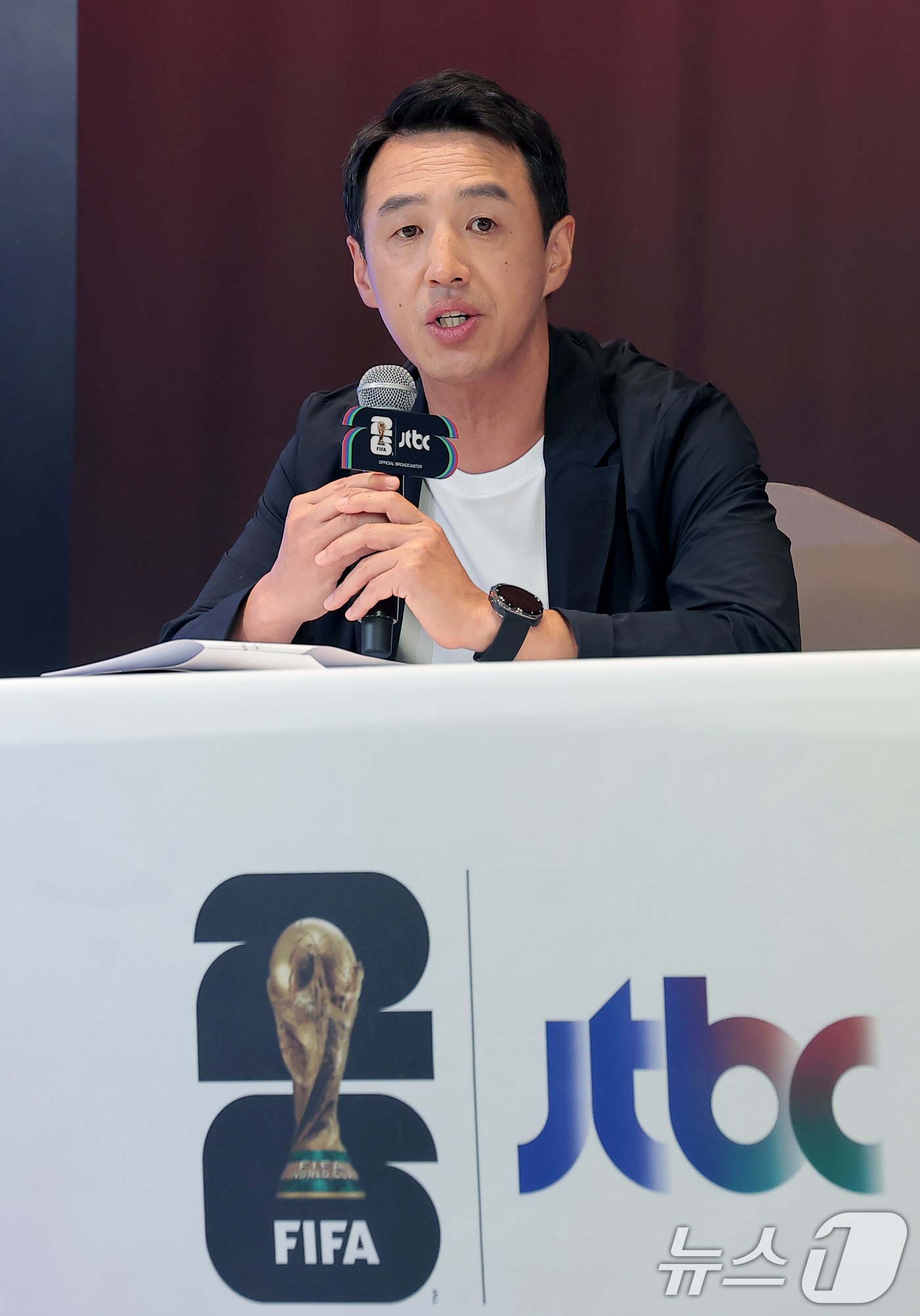 (서울=뉴스1) 권현진 기자 = 곽준석 JTBC 방송중계단장이 21일 서울 중구 앰배서더 풀만 호텔에서 열린 JTBC '2026 FIFA 북중미 월드컵' 기자간담회에 참석해 취재진 …