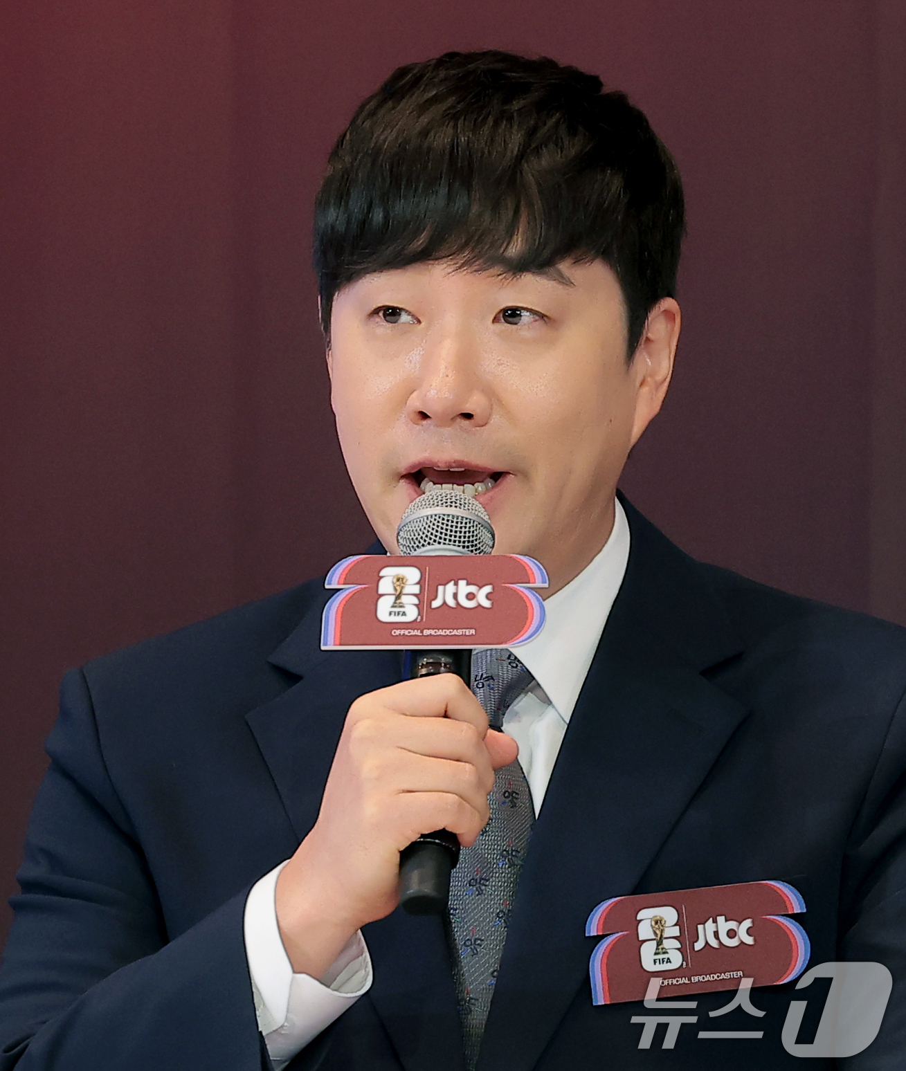 (서울=뉴스1) 권현진 기자 = 배성재 해설위원이 21일 서울 중구 앰배서더 풀만 호텔에서 열린 JTBC '2026 FIFA 북중미 월드컵' 기자간담회에 참석해 인사말을 하고 있다 …