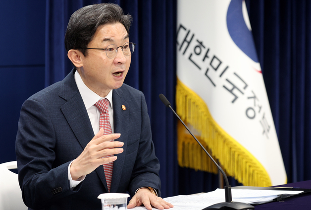 이억원 "외국인통합계좌 대상, ETF로 확장"…'역 서학개미' 부른다
