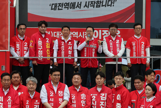 지지호소하는 이장우 대전시장 후보