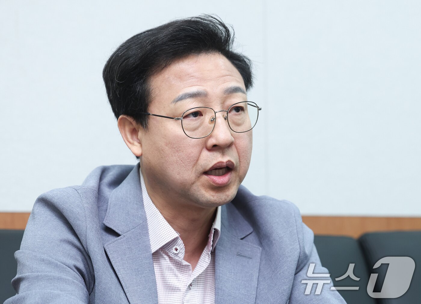 본문 이미지 - 최진무 경희대학교 지리학과 교수가 21일 서울 동대문구 경희대 네오르네상스관에서 뉴스1과 인터뷰를 하고 있다. 2026.5.21 ⓒ 뉴스1 임지훈 인턴기자