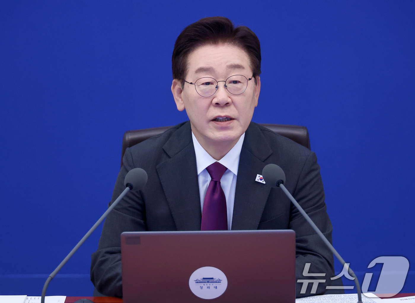 (서울=뉴스1) 이재명 기자 = 이재명 대통령이 21일 청와대에서 열린 수석보좌관회의에서 발언을 하고 있다. (청와대통신사진기자단) 2026.5.21/뉴스1